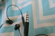 三星S8附送的耳机值得购买吗？（三星S8附送耳机的质量、音质和适用性如何？）
